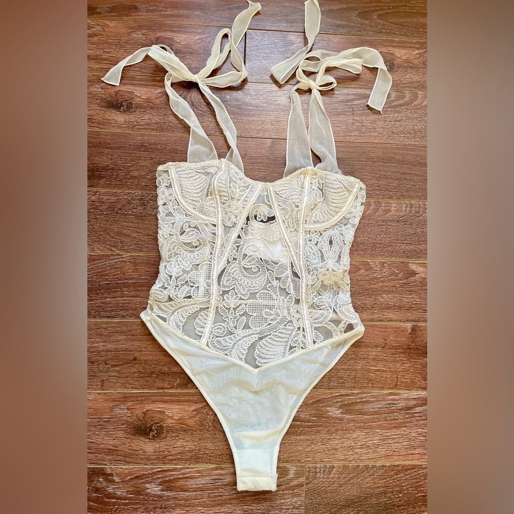 🆕ZARA off white teddy, small